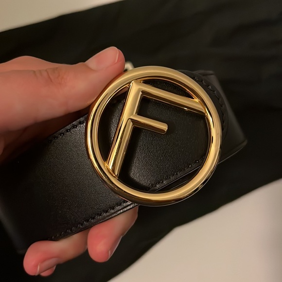AUTHENTIC Fendi reversible belt - Picture 3 of 4